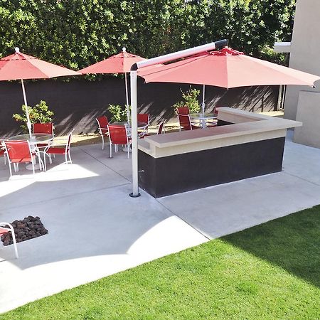 Bearfoot Inn - Clothing Optional Hotel For Gay Men Palm Springs Exterior photo