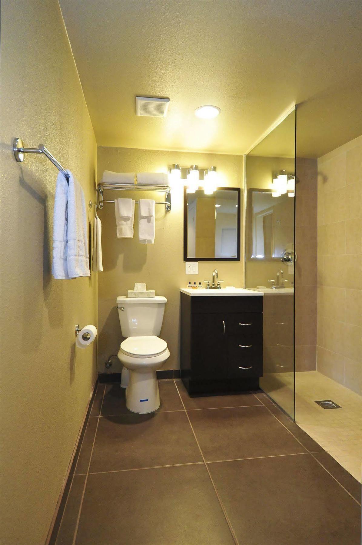 Bearfoot Inn - Clothing Optional Hotel For Gay Men Palm Springs Exterior photo